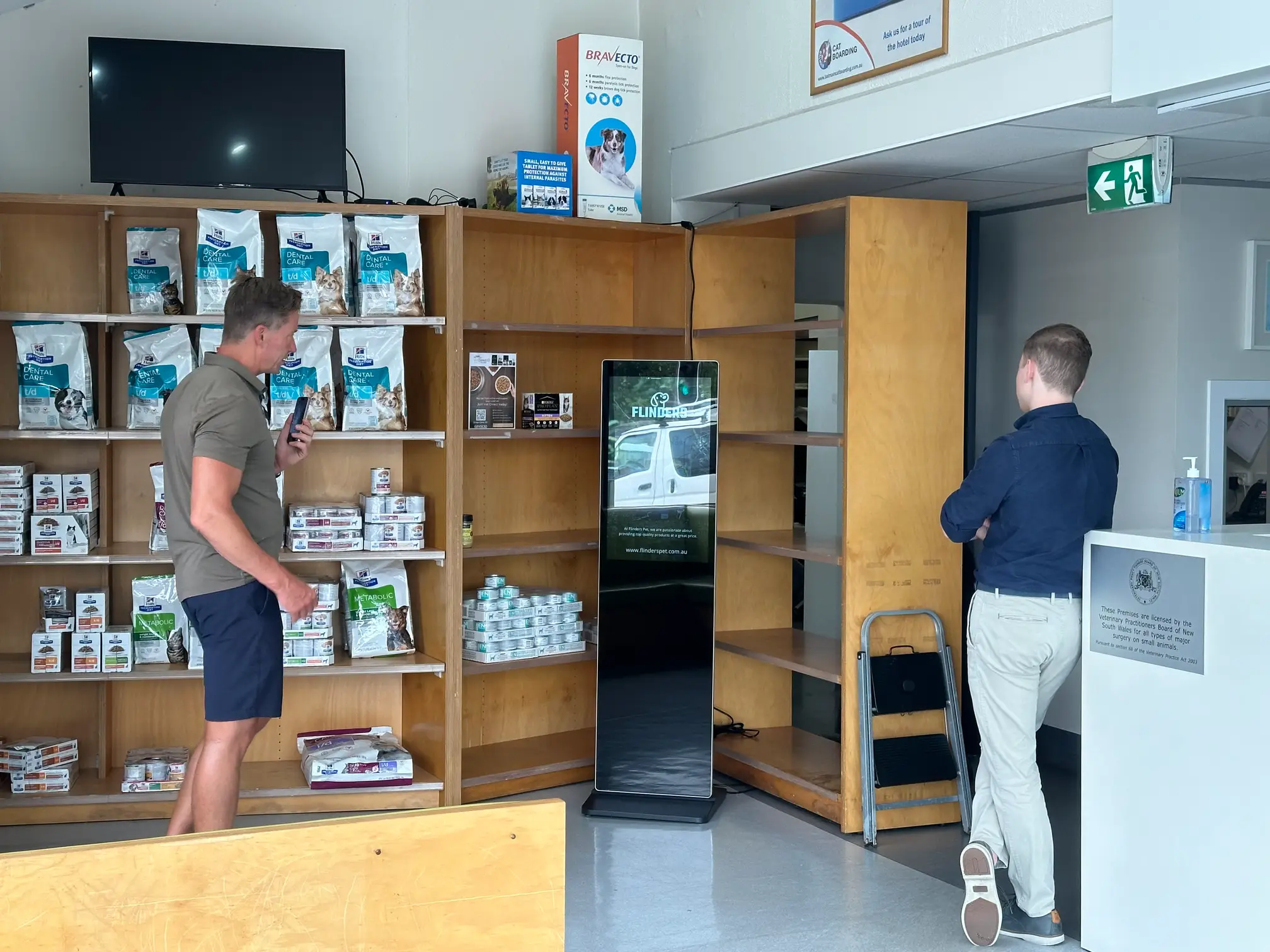 Custom Media Kiosks: Enhancing Communication in Vet Clinics - Furmedia